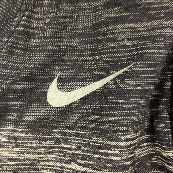 😊💕🌸 Host Pick 🌸💕😊 - Men’s Nike Pro Training Shirt - Picture 2 of 6